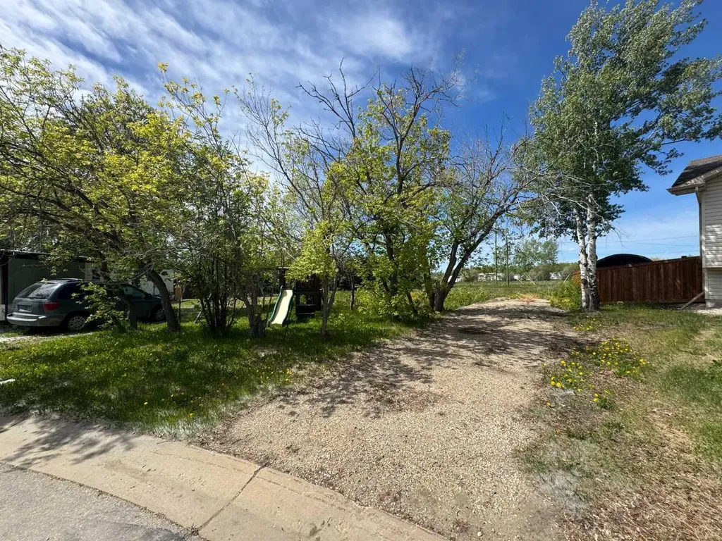 1119 7th Avenue Beaverlodge AB T0H 0C0