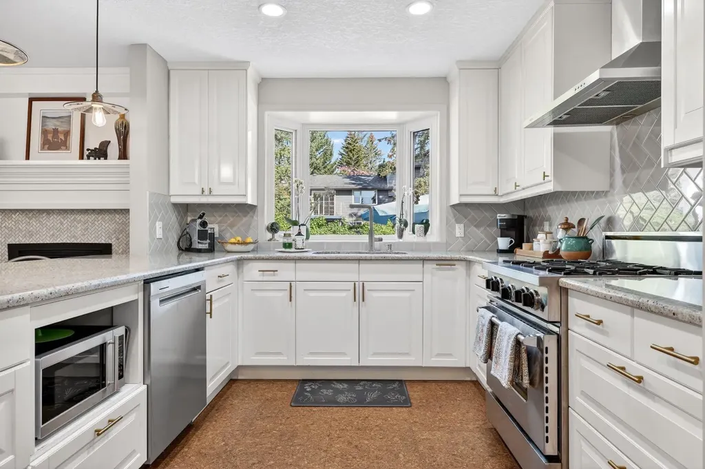5120 Dalham Crescent NW Calgary AB T3A 1L7