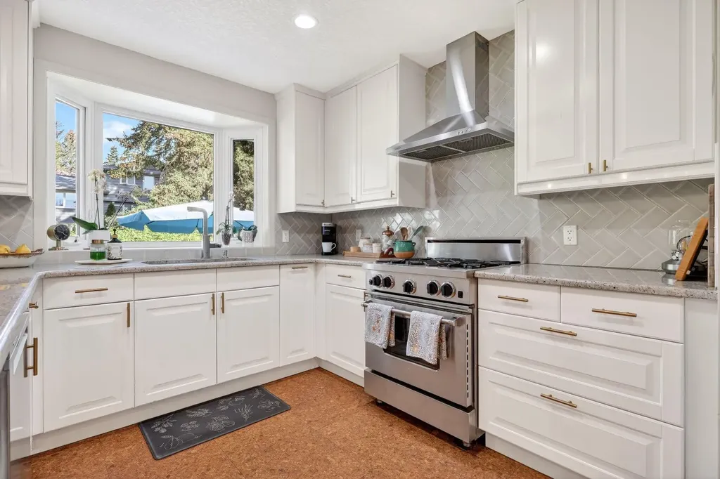 5120 Dalham Crescent NW Calgary AB T3A 1L7