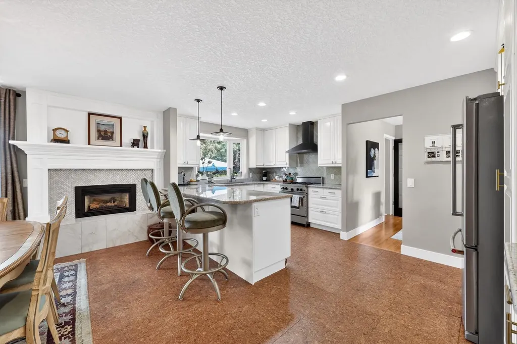 5120 Dalham Crescent NW Calgary AB T3A 1L7