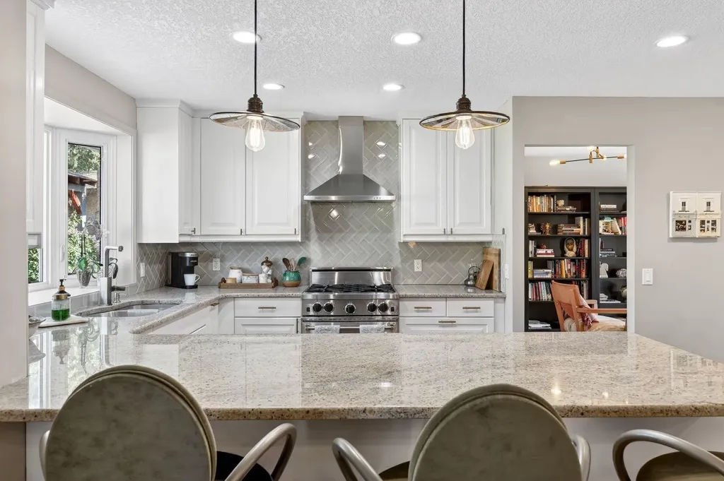 5120 Dalham Crescent NW Calgary AB T3A 1L7