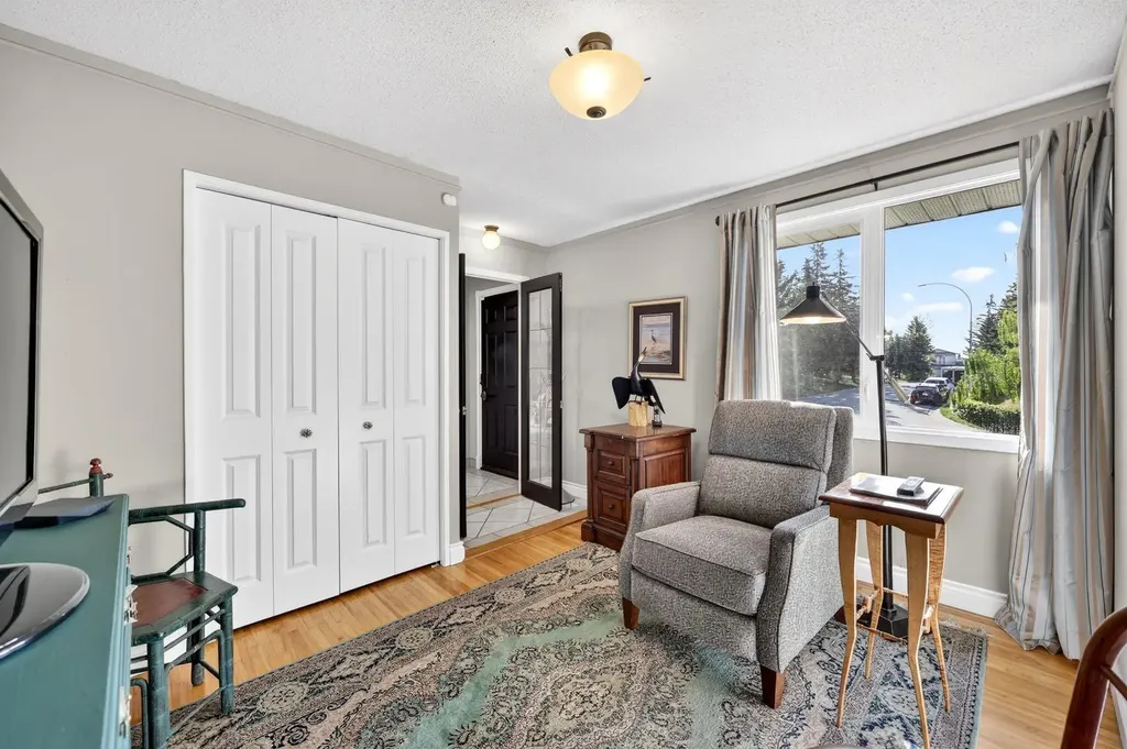 5120 Dalham Crescent NW Calgary AB T3A 1L7