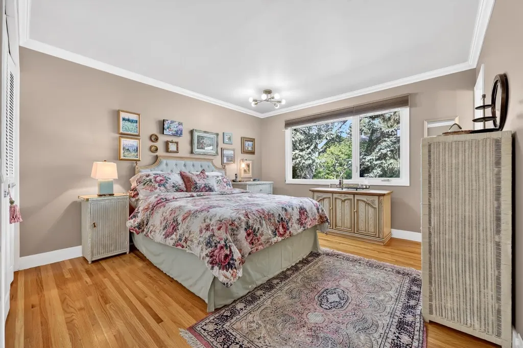 5120 Dalham Crescent NW Calgary AB T3A 1L7