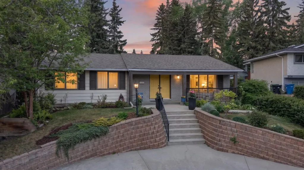 5120 Dalham Crescent NW Calgary AB T3A 1L7