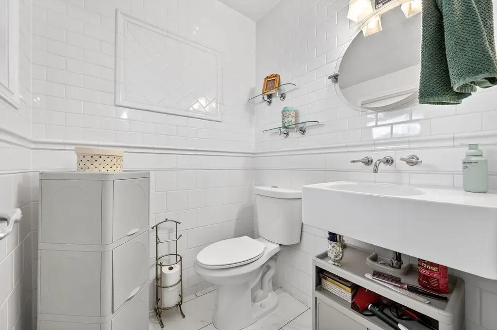 5120 Dalham Crescent NW Calgary AB T3A 1L7