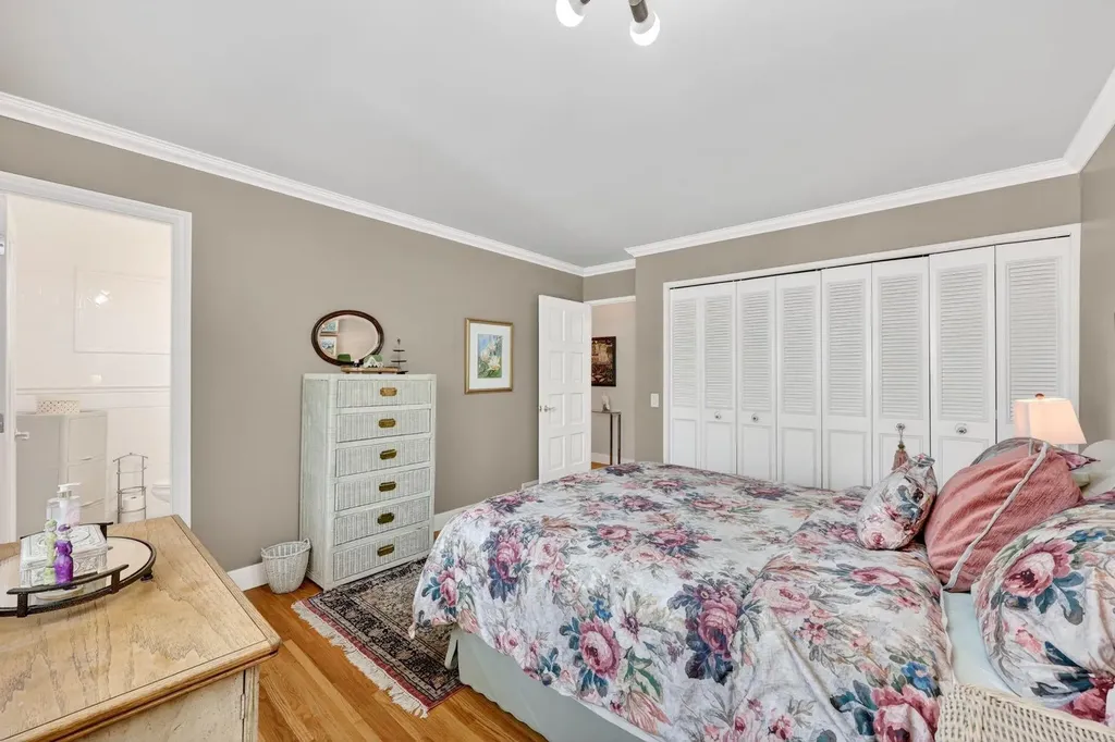 5120 Dalham Crescent NW Calgary AB T3A 1L7