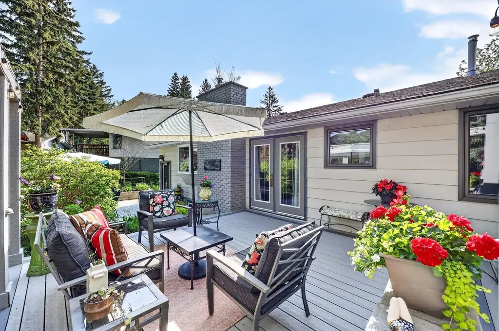 5120 Dalham Crescent NW Calgary AB T3A 1L7