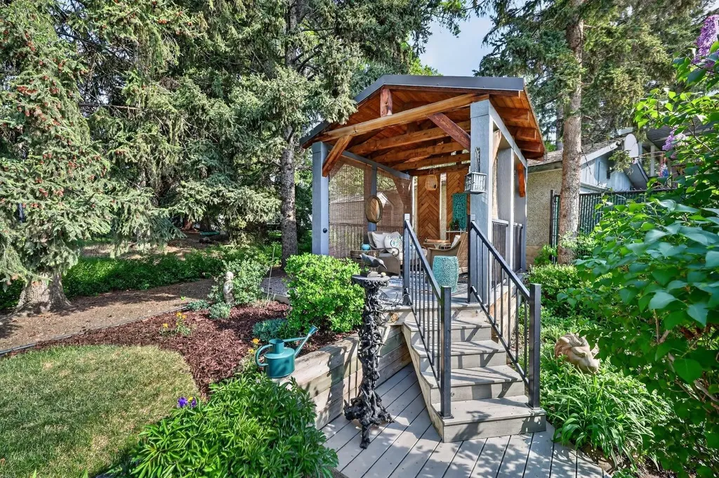 5120 Dalham Crescent NW Calgary AB T3A 1L7