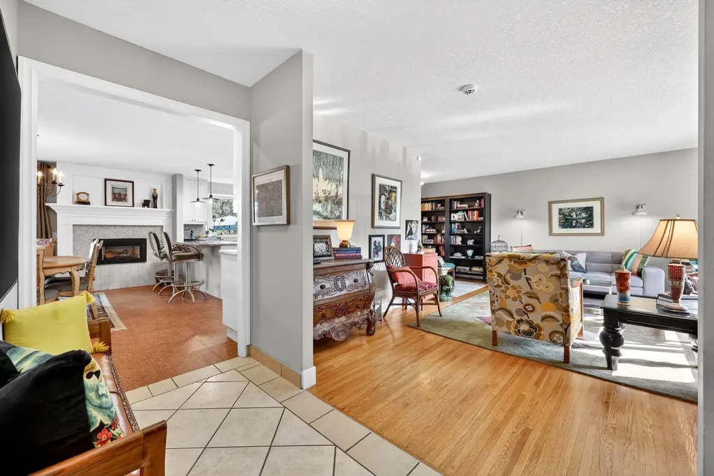 5120 Dalham Crescent NW Calgary AB T3A 1L7