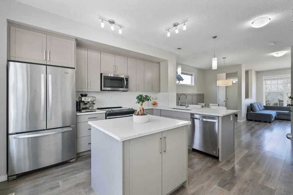 849 Mahogany Boulevard SE Calgary AB T3M 2H1