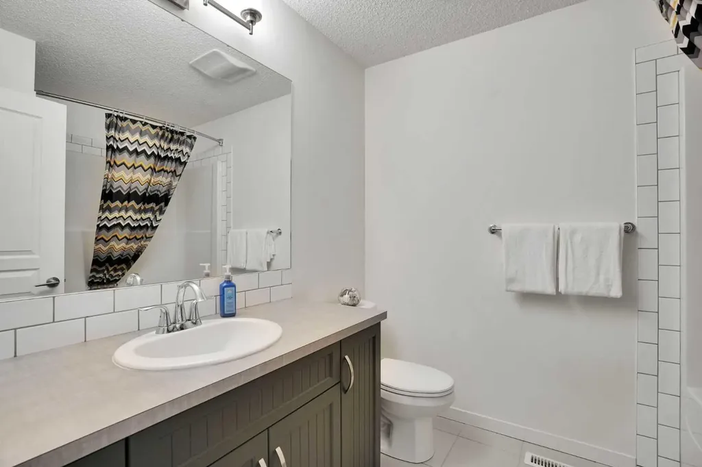 209 Copperpond Parade SE Calgary AB T2Z 5B2