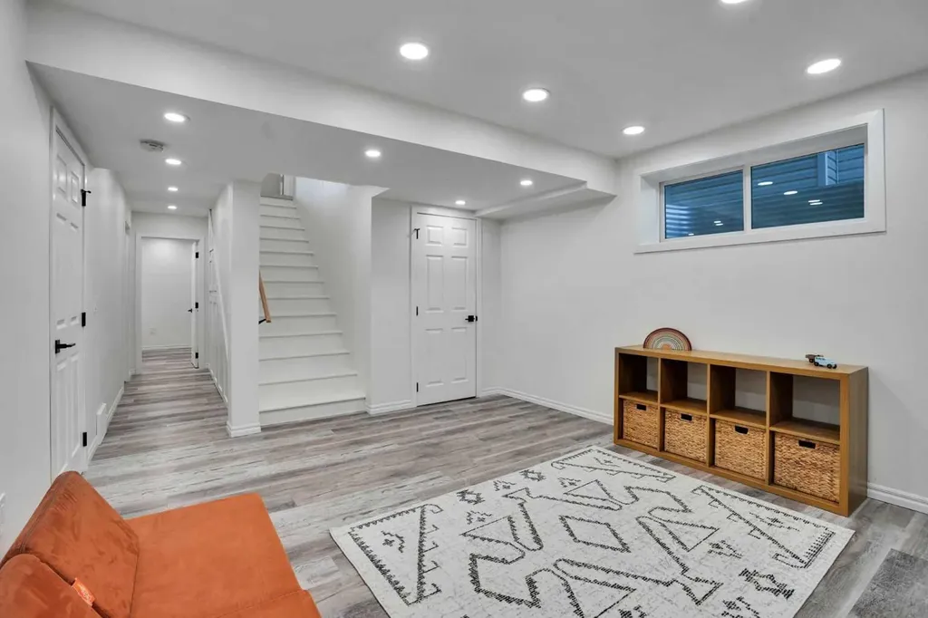 209 Copperpond Parade SE Calgary AB T2Z 5B2