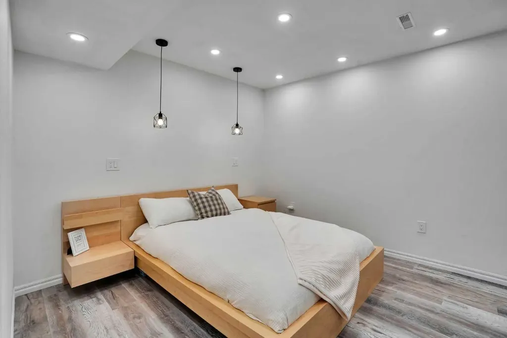209 Copperpond Parade SE Calgary AB T2Z 5B2
