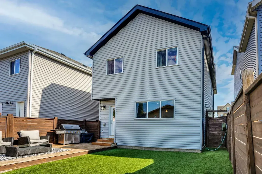 209 Copperpond Parade SE Calgary AB T2Z 5B2