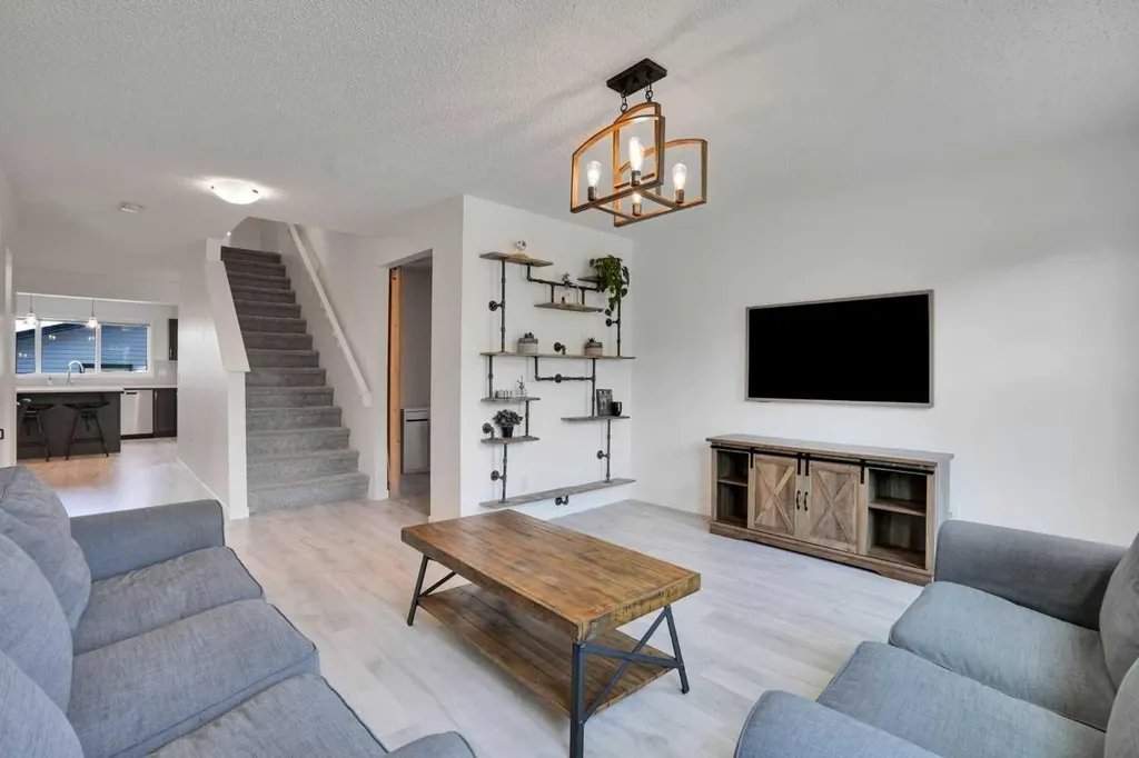 209 Copperpond Parade SE Calgary AB T2Z 5B2