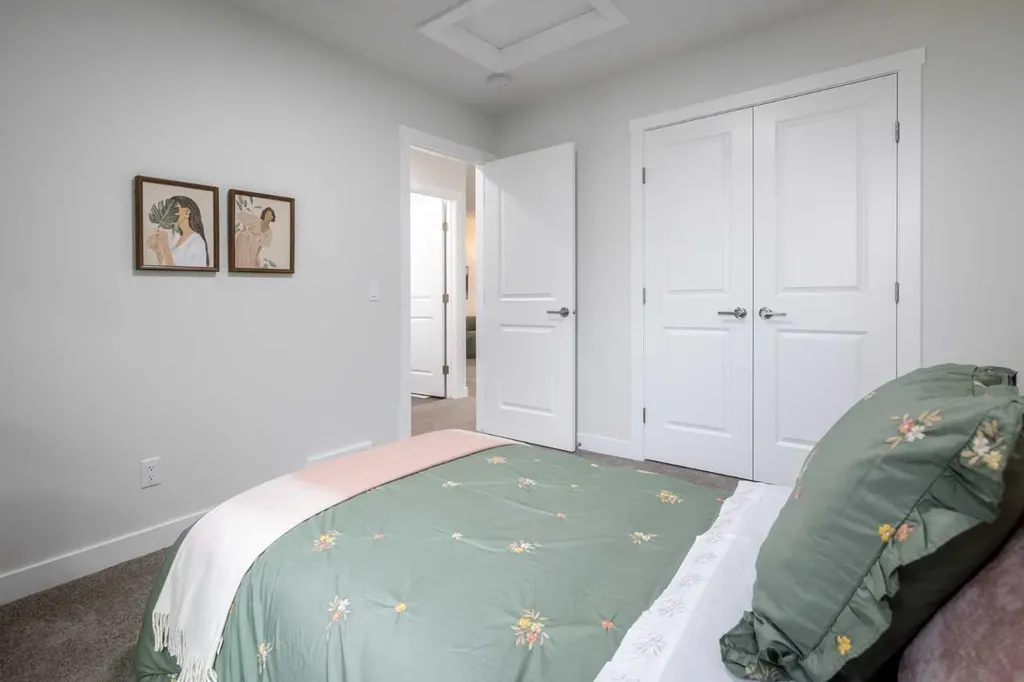 145 Sora Gardens SE Calgary AB T3S 0V3