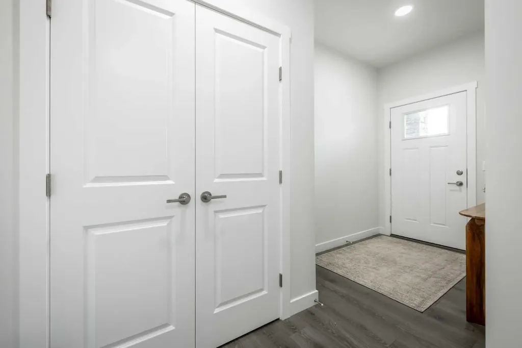 145 Sora Gardens SE Calgary AB T3S 0V3