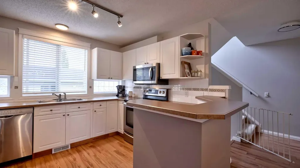 20 Tuscany Valley Park NW Calgary AB T3L2B6