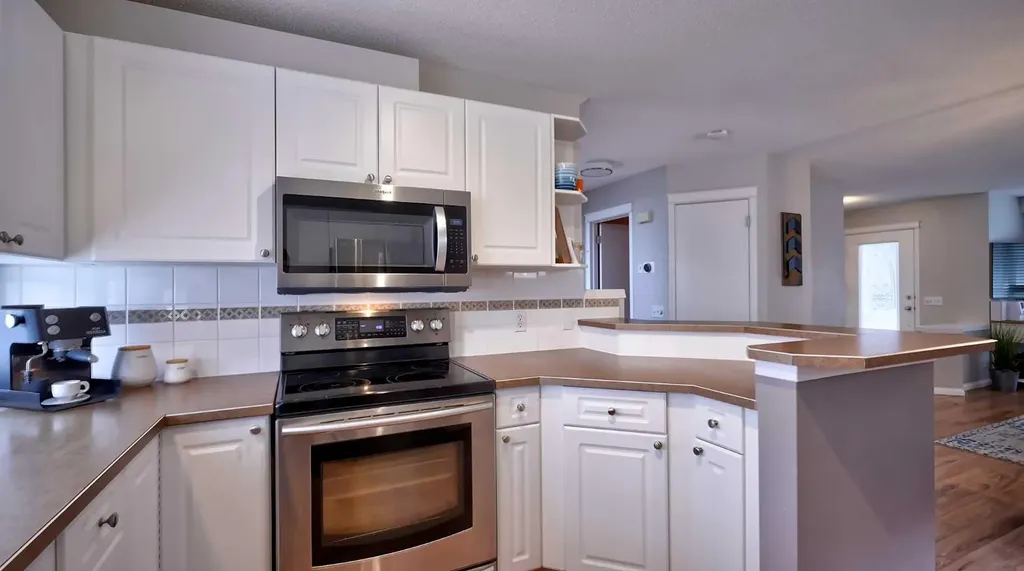 20 Tuscany Valley Park NW Calgary AB T3L2B6