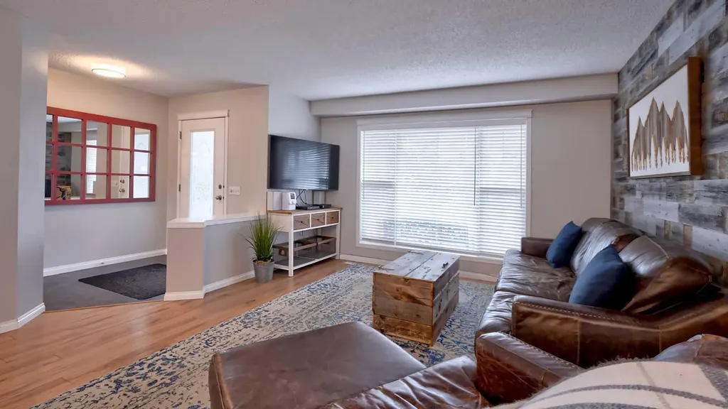 20 Tuscany Valley Park NW Calgary AB T3L2B6