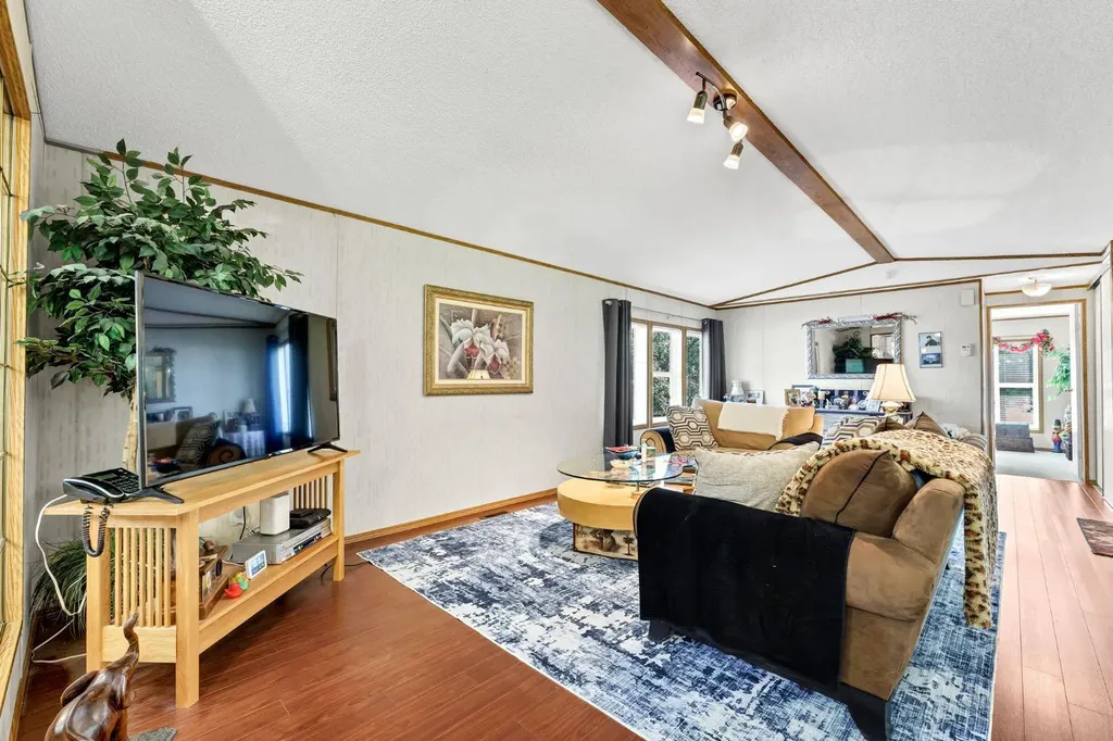20 Josephine Avenue SW Redcliff AB T0J2P0