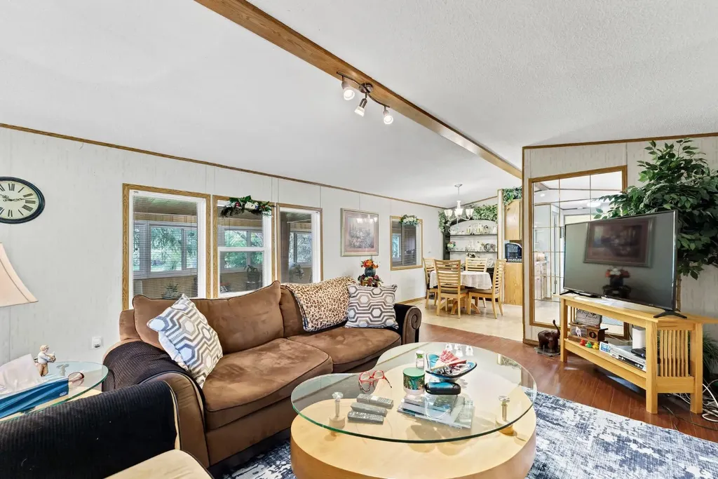 20 Josephine Avenue SW Redcliff AB T0J2P0