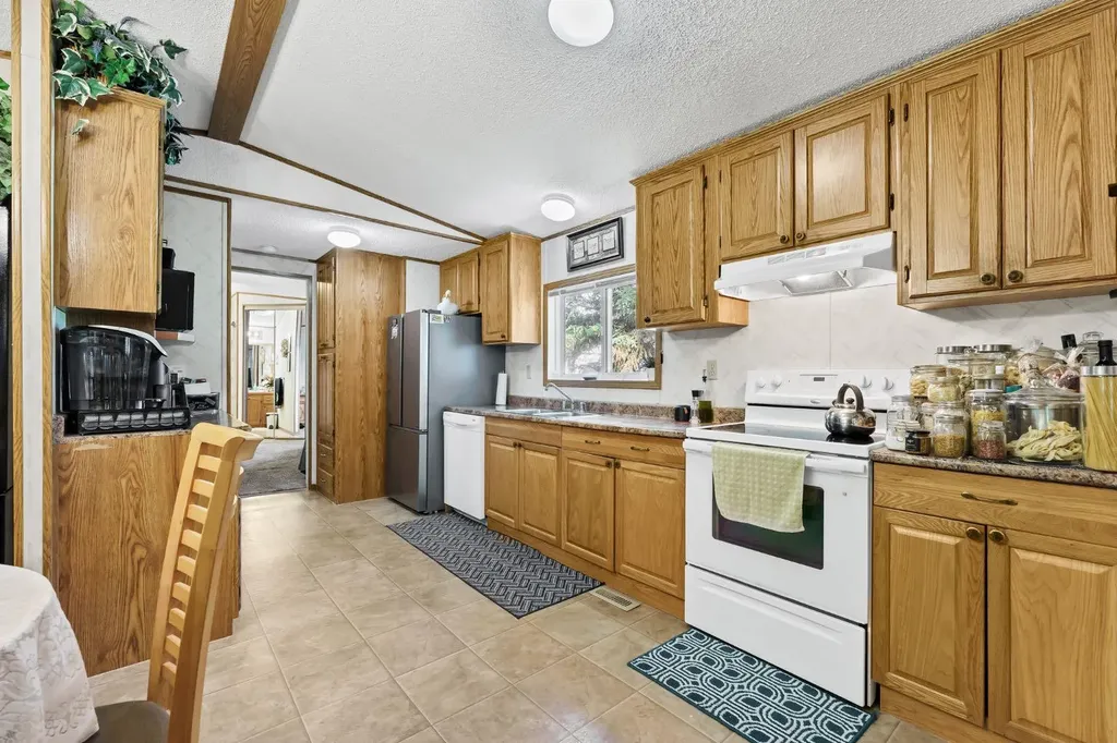 20 Josephine Avenue SW Redcliff AB T0J2P0
