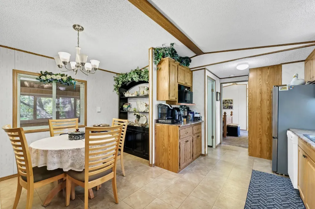 20 Josephine Avenue SW Redcliff AB T0J2P0