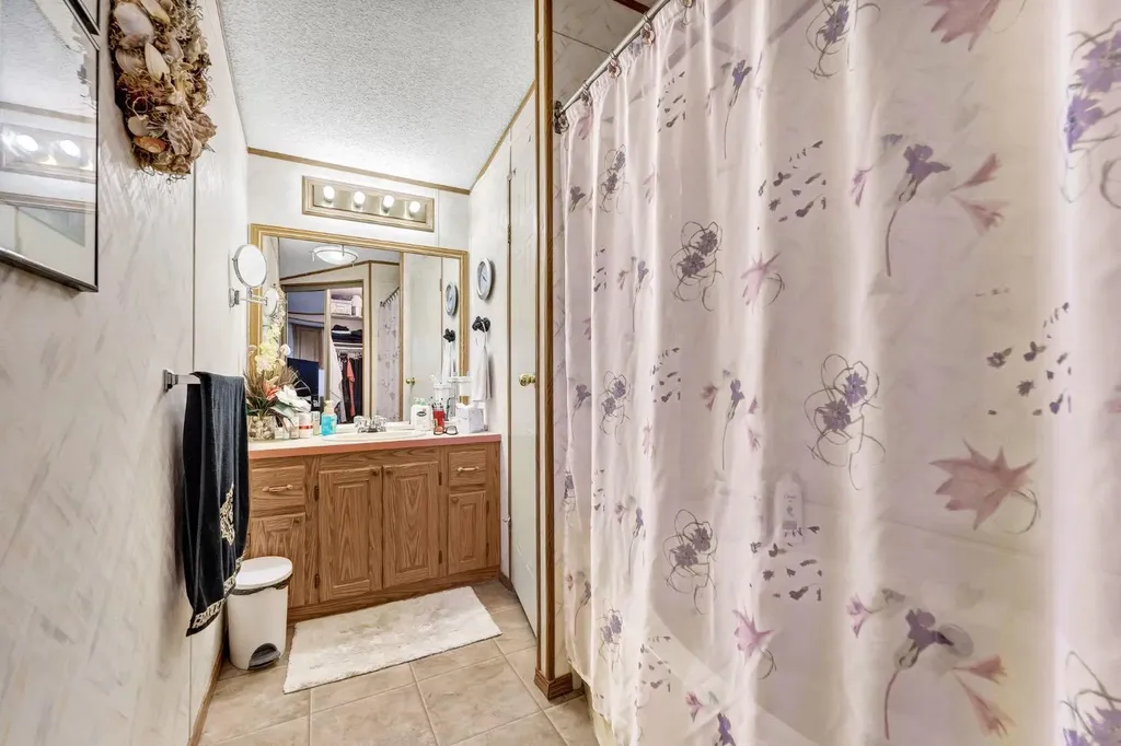 20 Josephine Avenue SW Redcliff AB T0J2P0
