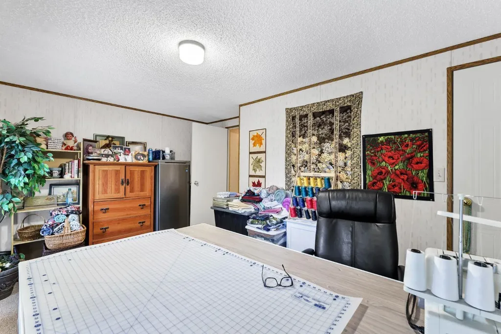 20 Josephine Avenue SW Redcliff AB T0J2P0