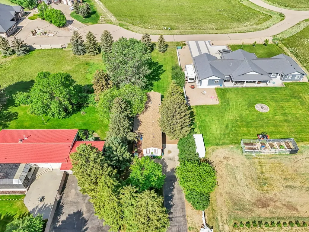 20 Josephine Avenue SW Redcliff AB T0J2P0