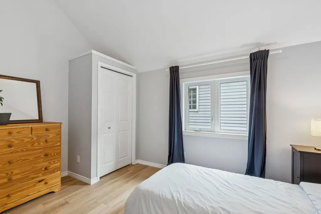 419 21 Avenue NW Calgary AB T2M 1J6