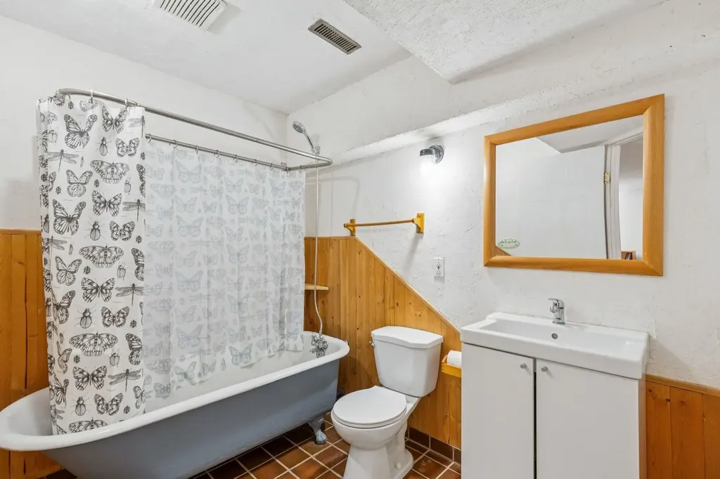 419 21 Avenue NW Calgary AB T2M 1J6