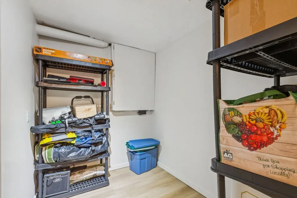 419 21 Avenue NW Calgary AB T2M 1J6