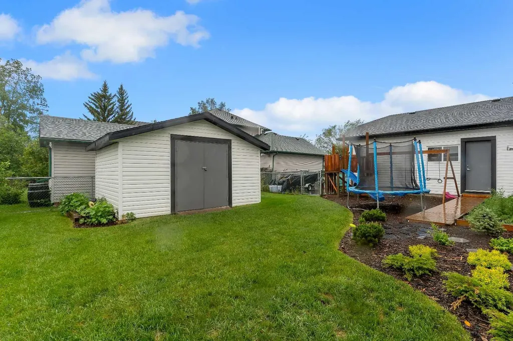 46 Wilson Road NE Langdon AB T0J 1X1