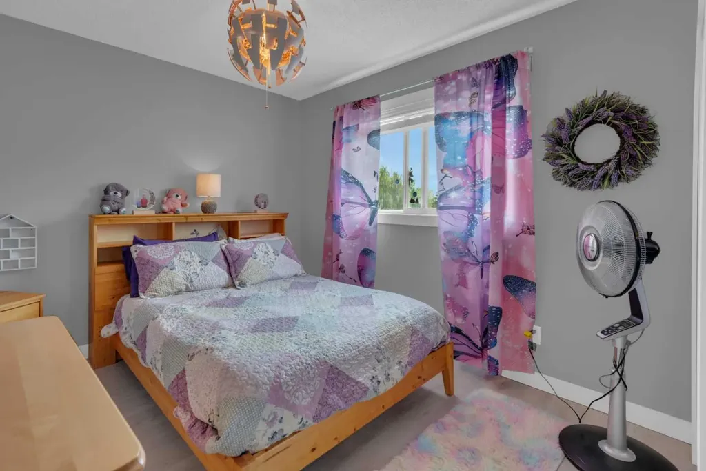 67 Deersaxon Circle SE Calgary AB T2J6R5