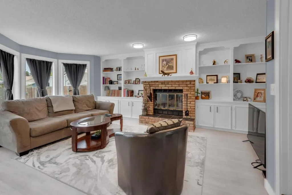 67 Deersaxon Circle SE Calgary AB T2J6R5