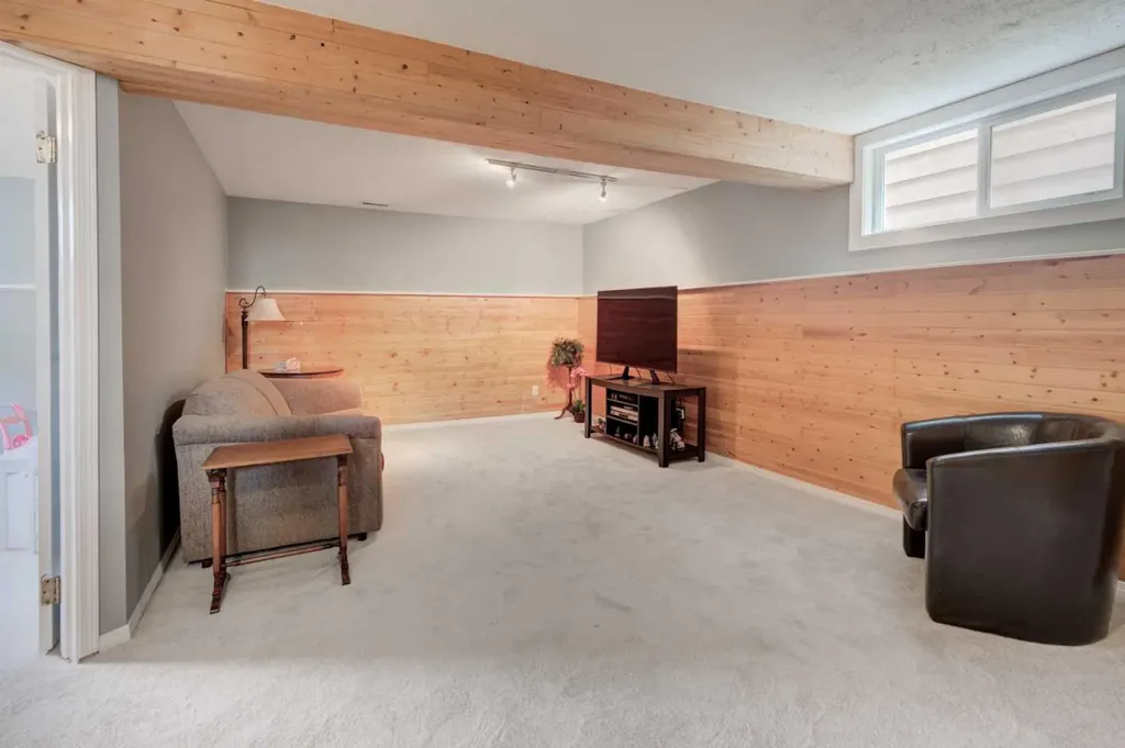 67 Deersaxon Circle SE Calgary AB T2J6R5