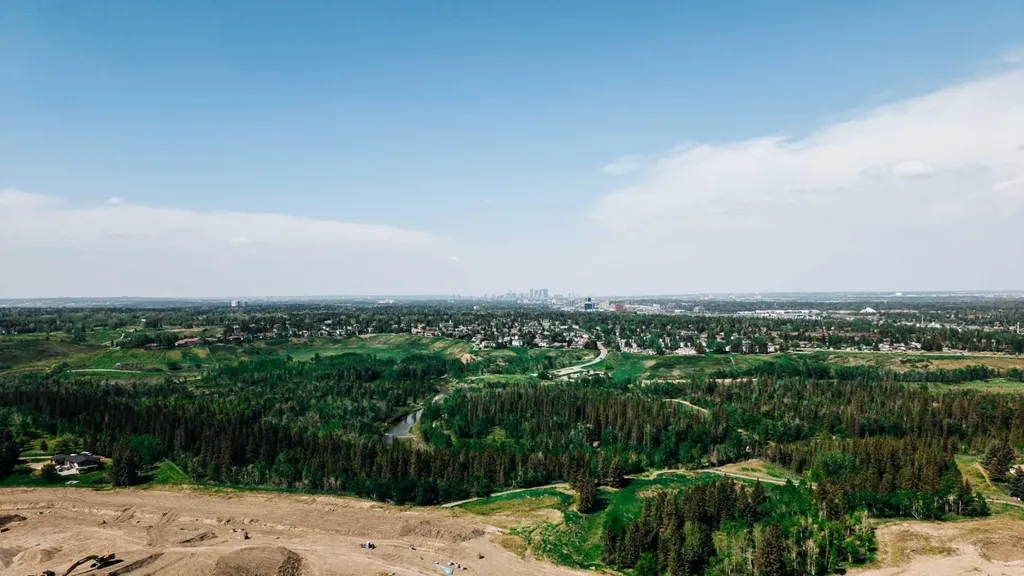 876 Shawnee Drive SW Calgary AB T2Y 1X3