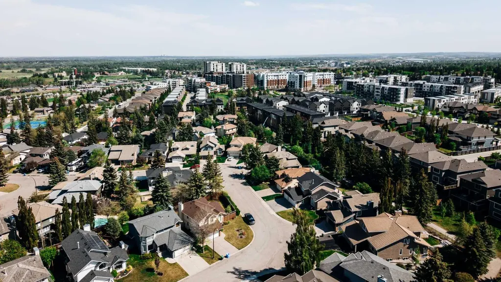 876 Shawnee Drive SW Calgary AB T2Y 1X3
