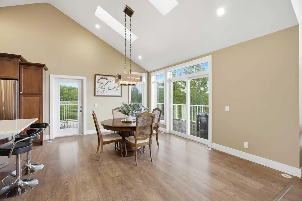 209033 Plummers Road W Rural Foothills County AB T1S 3H7