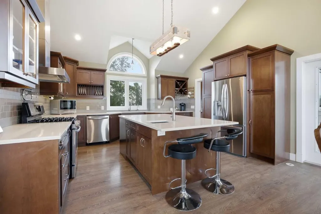 209033 Plummers Road W Rural Foothills County AB T1S 3H7