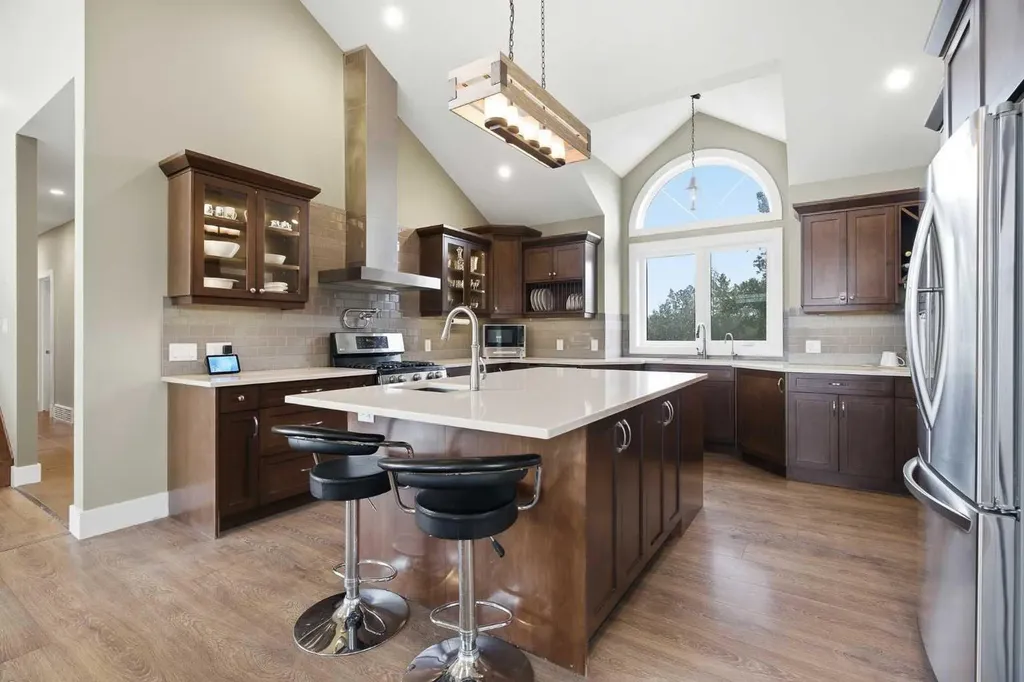 209033 Plummers Road W Rural Foothills County AB T1S 3H7