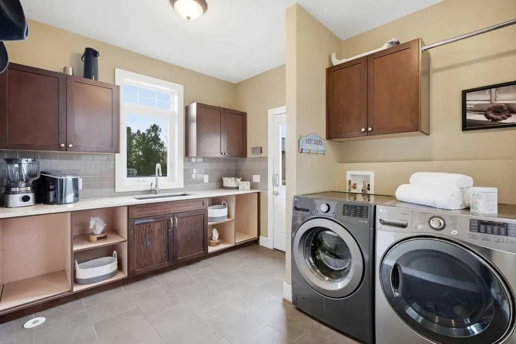 209033 Plummers Road W Rural Foothills County AB T1S 3H7