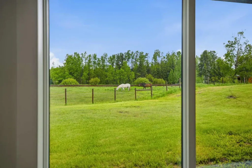 209033 Plummers Road W Rural Foothills County AB T1S 3H7