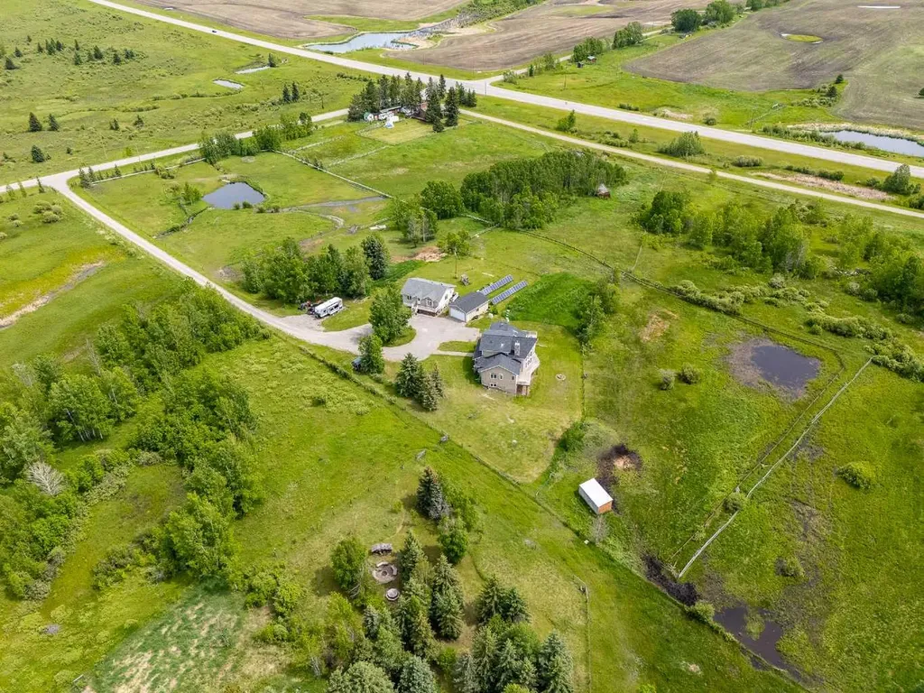 209033 Plummers Road W Rural Foothills County AB T1S 3H7