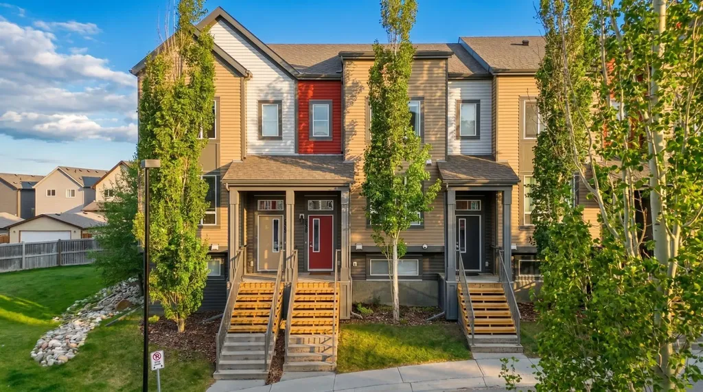 131 Copperpond Row SE Calgary AB T2Z 1H3