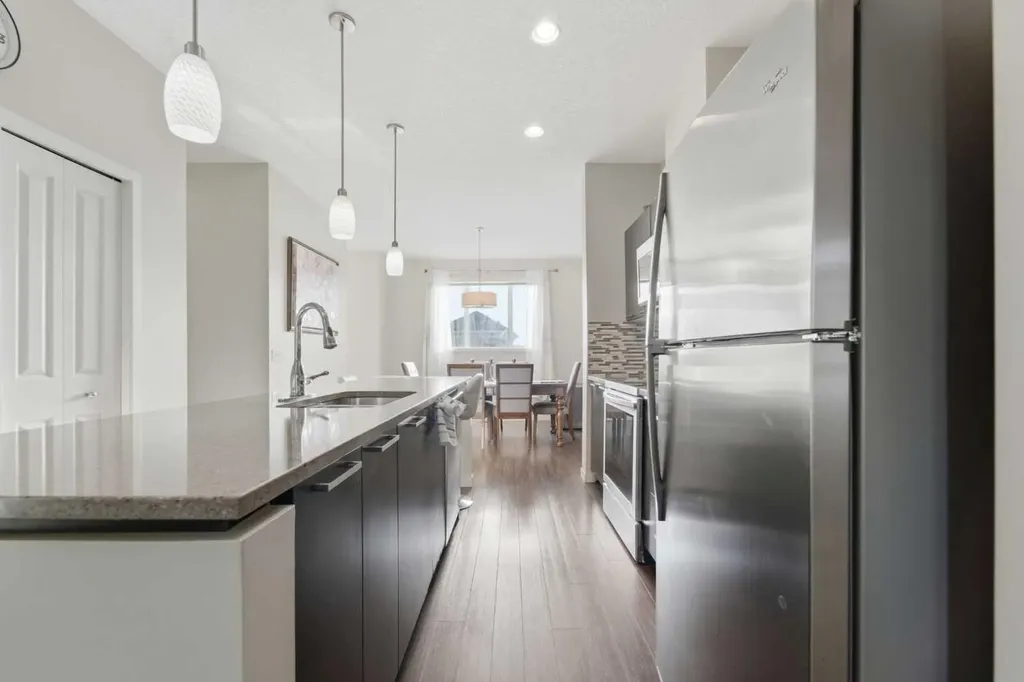 131 Copperpond Row SE Calgary AB T2Z 1H3