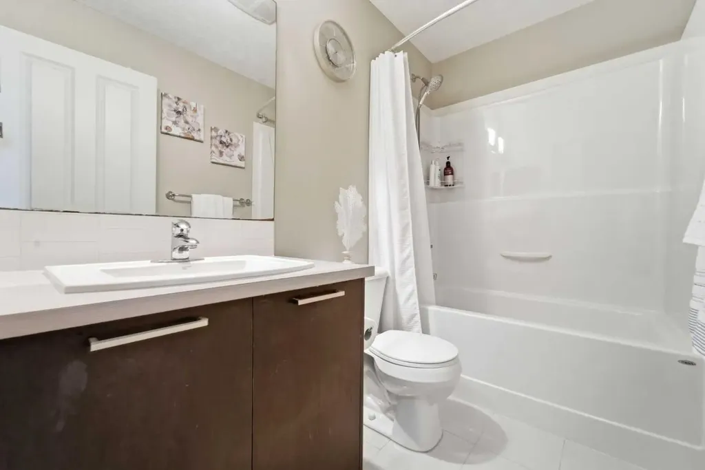 131 Copperpond Row SE Calgary AB T2Z 1H3