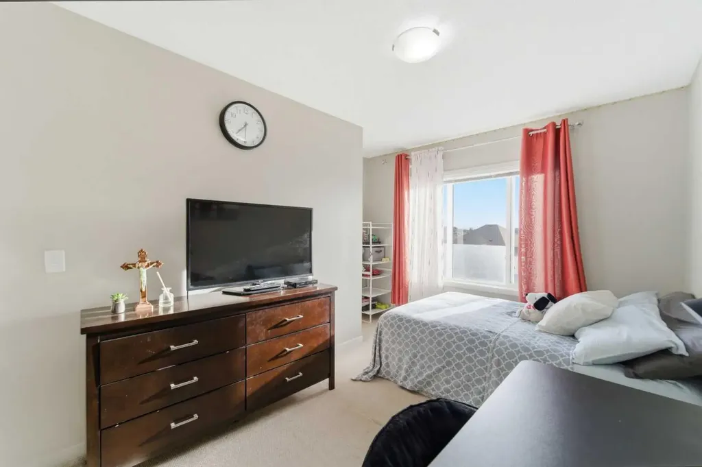 131 Copperpond Row SE Calgary AB T2Z 1H3